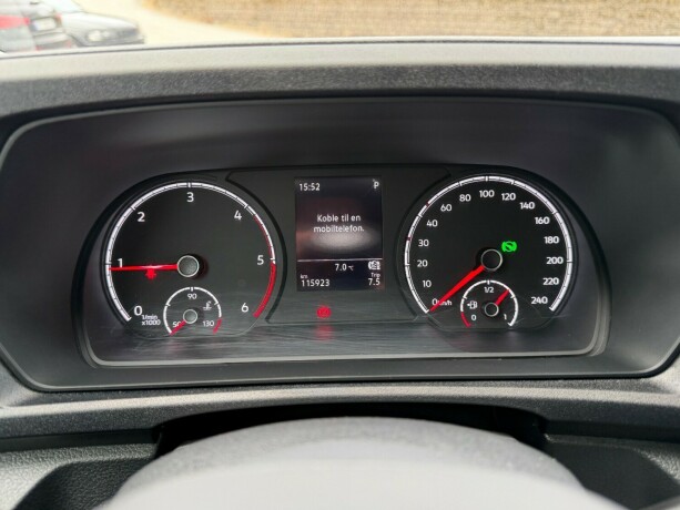 volkswagen-caddy-diesel-2021-big-13