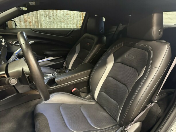 chevrolet-camaro-bensin-2016-big-24