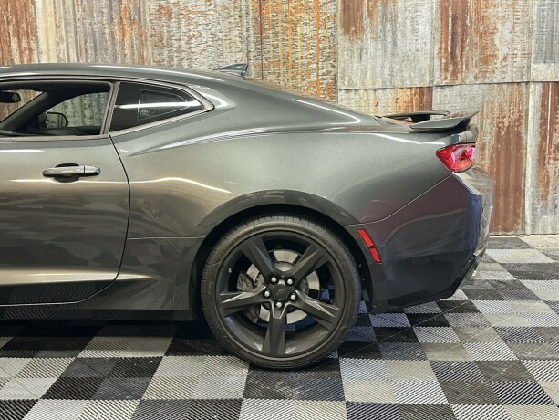 chevrolet-camaro-bensin-2016-big-15