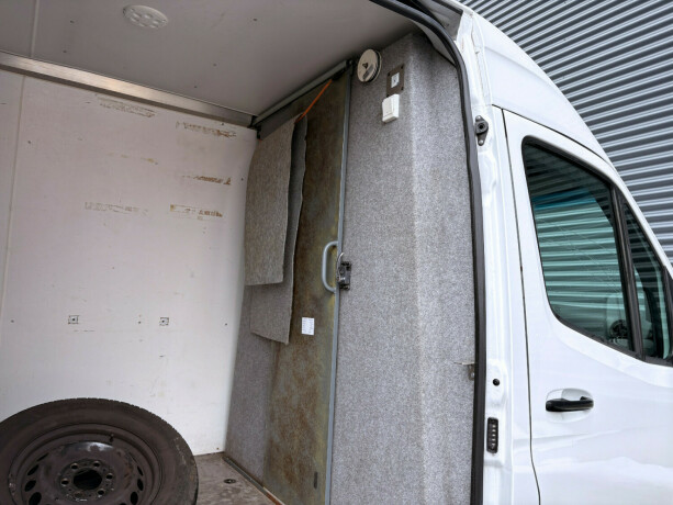 mercedes-benz-sprinter-diesel-2019-big-20