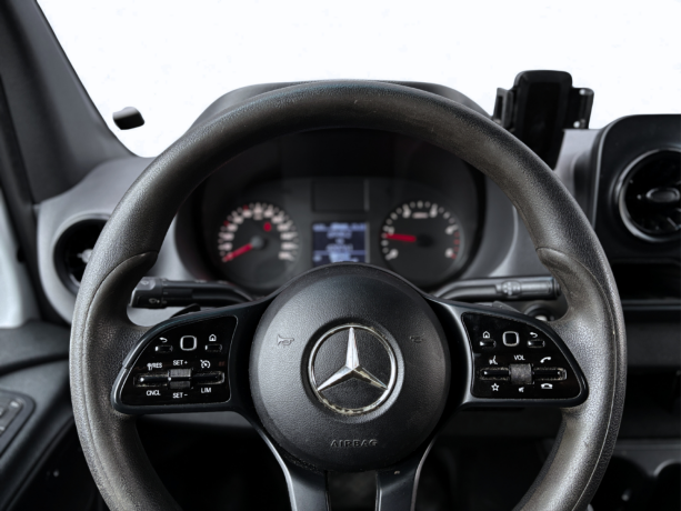 mercedes-benz-sprinter-diesel-2019-big-16