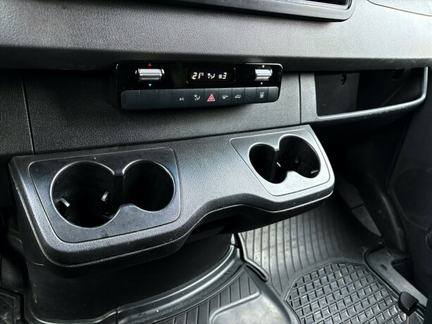 mercedes-benz-sprinter-diesel-2019-big-15