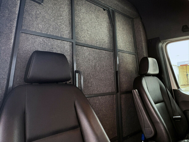 mercedes-benz-sprinter-diesel-2019-big-8