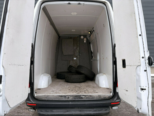 mercedes-benz-sprinter-diesel-2019-big-23