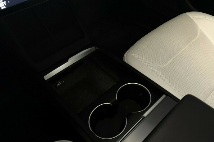 tesla-model-3-elektrisitet-2024-big-27