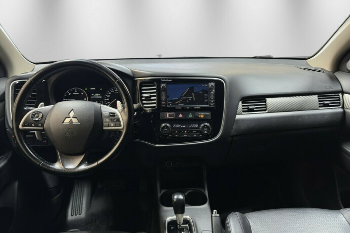 mitsubishi-outlander-diesel-2013-big-19