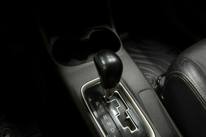 mitsubishi-outlander-diesel-2013-big-31