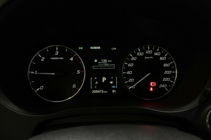 mitsubishi-outlander-diesel-2013-big-24