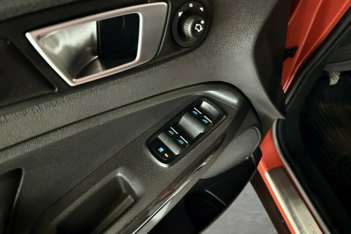 ford-ecosport-bensin-2017-big-12