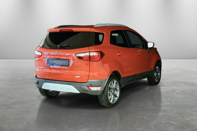 ford-ecosport-bensin-2017-big-5