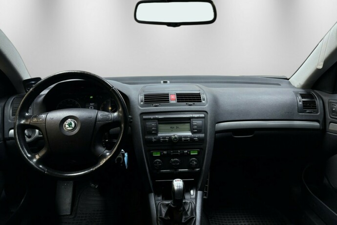 skoda-octavia-diesel-2007-big-16