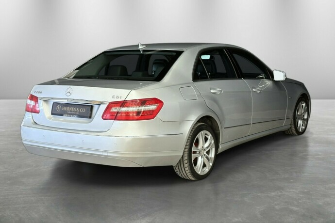 mercedes-benz-e-klasse-diesel-2010-big-7