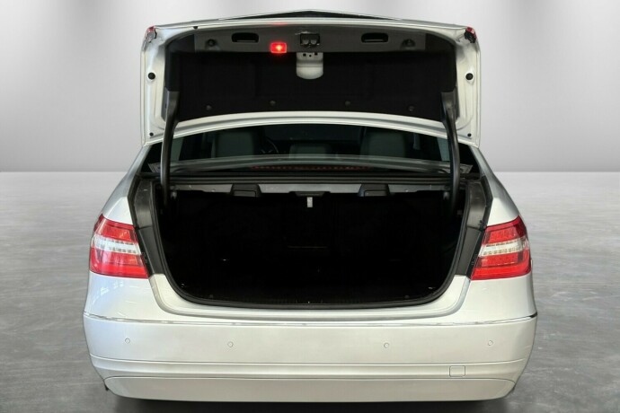 mercedes-benz-e-klasse-diesel-2010-big-11