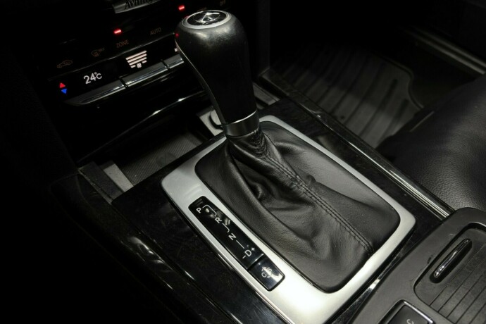 mercedes-benz-e-klasse-diesel-2010-big-28