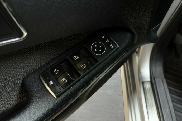 mercedes-benz-e-klasse-diesel-2010-big-15