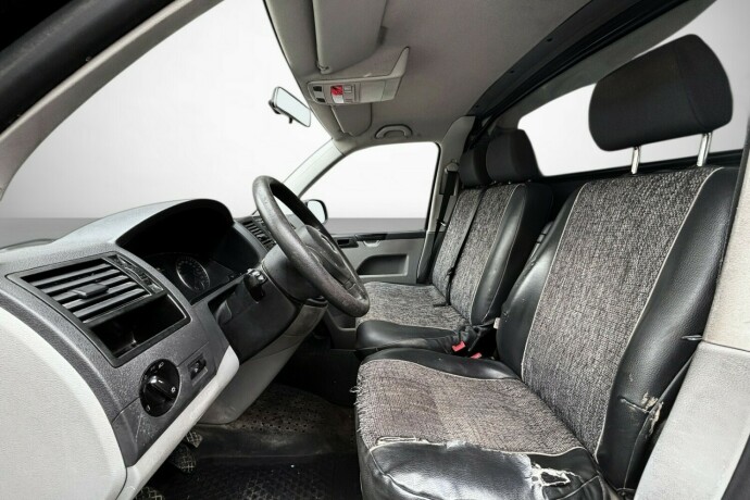 volkswagen-transporter-diesel-2013-big-8