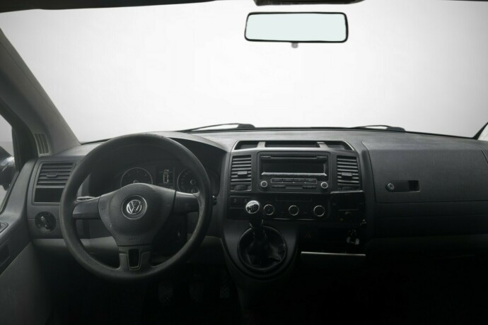 volkswagen-transporter-diesel-2013-big-17