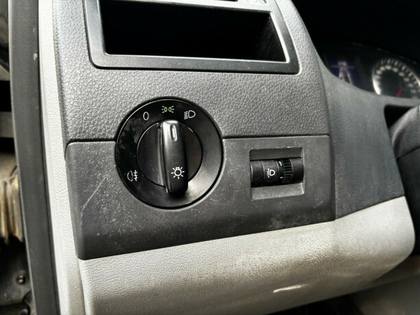 volkswagen-transporter-diesel-2013-big-12