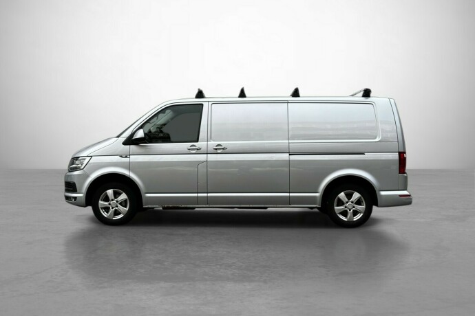 volkswagen-transporter-diesel-2017-big-5