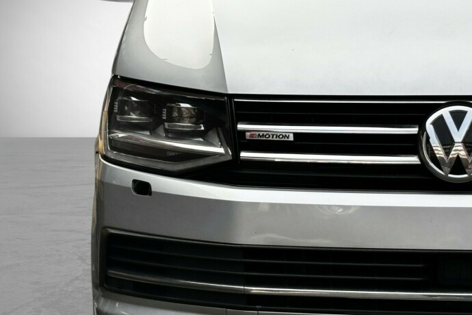 volkswagen-transporter-diesel-2017-big-3