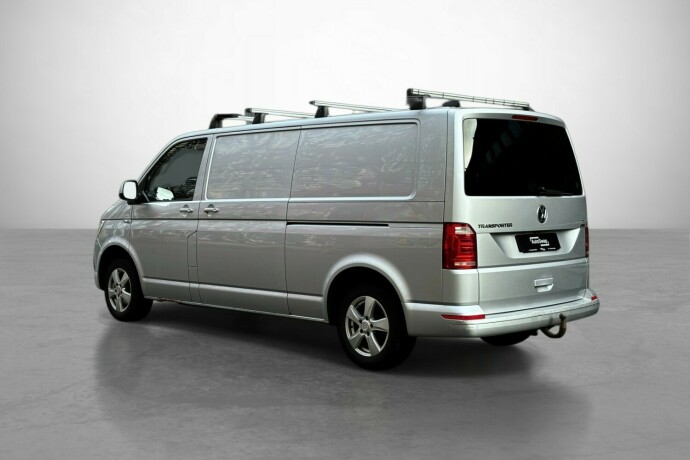 volkswagen-transporter-diesel-2017-big-7