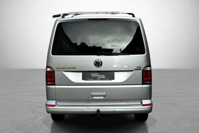 volkswagen-transporter-diesel-2017-big-8