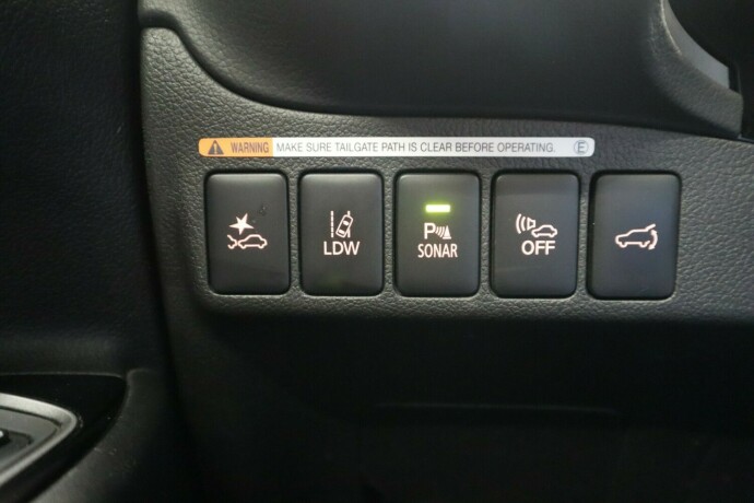 mitsubishi-outlander-elektrisitetbensin-2018-big-21