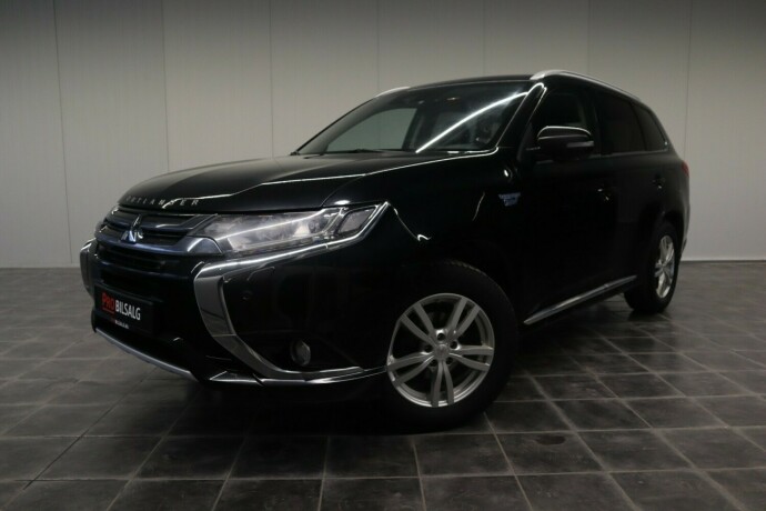 mitsubishi-outlander-elektrisitetbensin-2018-big-0