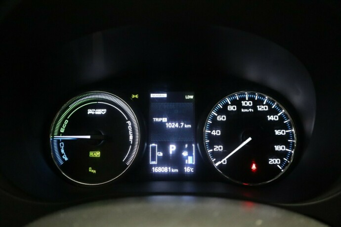 mitsubishi-outlander-elektrisitetbensin-2018-big-24