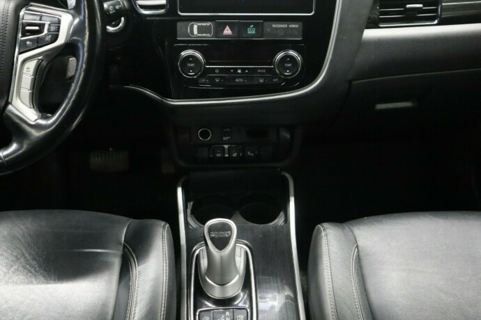 mitsubishi-outlander-elektrisitetbensin-2018-big-18