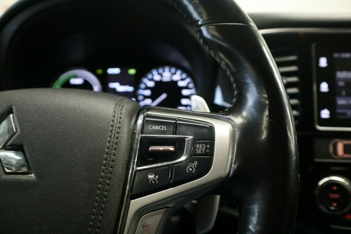 mitsubishi-outlander-elektrisitetbensin-2018-big-20