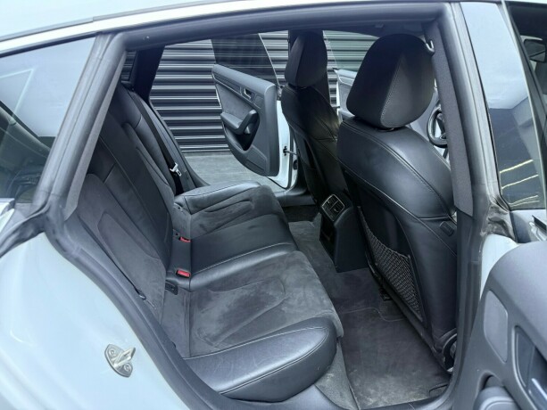 audi-a5-bensin-2013-big-32