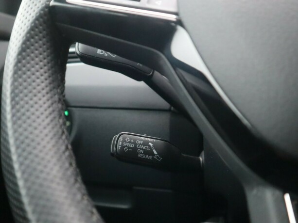 skoda-octavia-bensin-2016-big-12