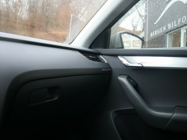 skoda-octavia-bensin-2016-big-16