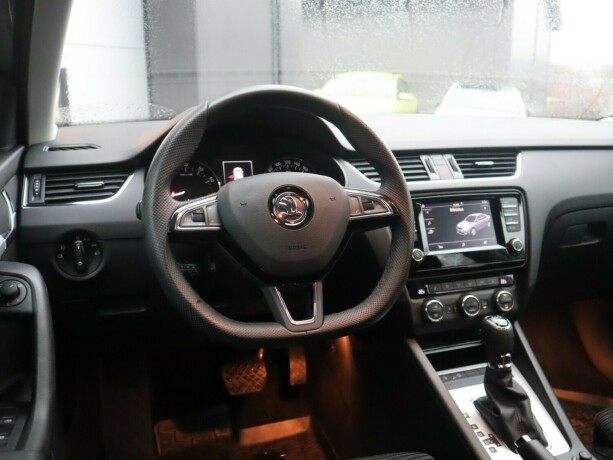 skoda-octavia-bensin-2016-big-11