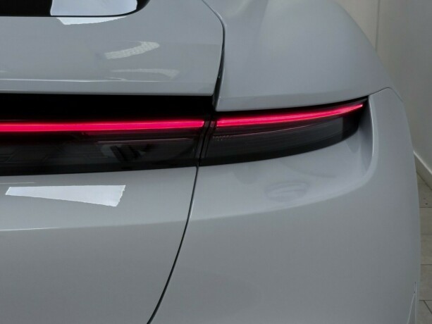 porsche-taycan-elektrisitet-2020-big-8