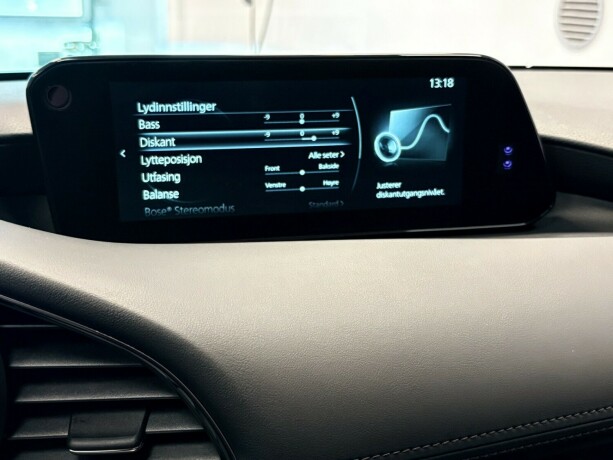 mazda-3-elektrisitetbensin-2020-big-23