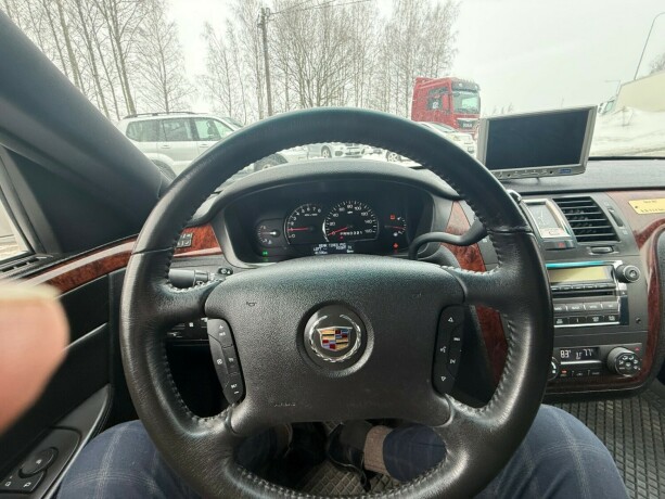 cadillac-andre-bensin-2007-big-13