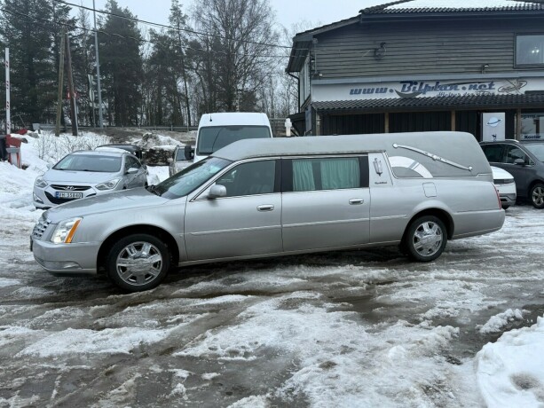 cadillac-andre-bensin-2007-big-2