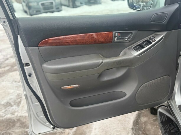 toyota-land-cruiser-diesel-2006-big-16