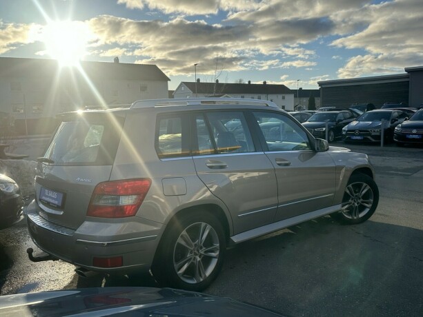 mercedes-benz-glk-diesel-2009-big-3