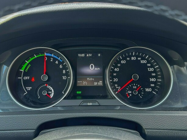 volkswagen-golf-elektrisitet-2020-big-13