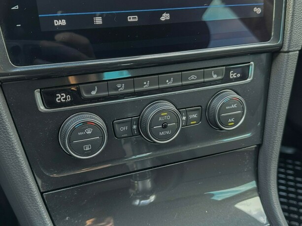 volkswagen-golf-elektrisitet-2020-big-15