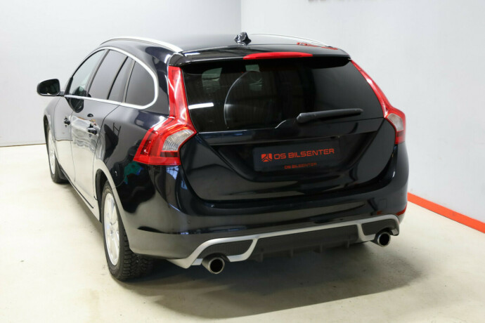 volvo-v60-diesel-2011-big-3