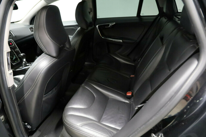 volvo-v60-diesel-2011-big-9