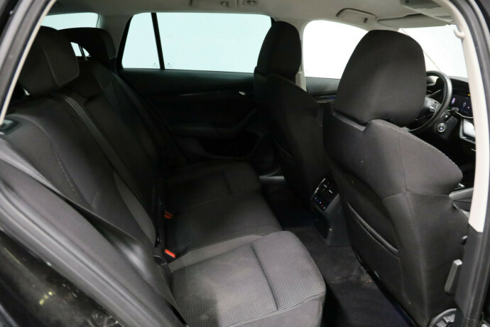 skoda-octavia-elektrisitetbensin-2021-big-11