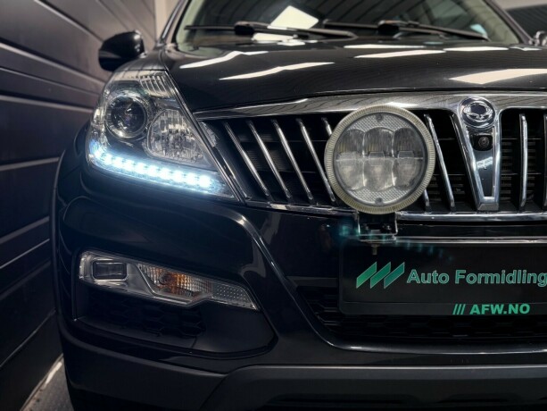 ssangyong-rexton-diesel-2017-big-27