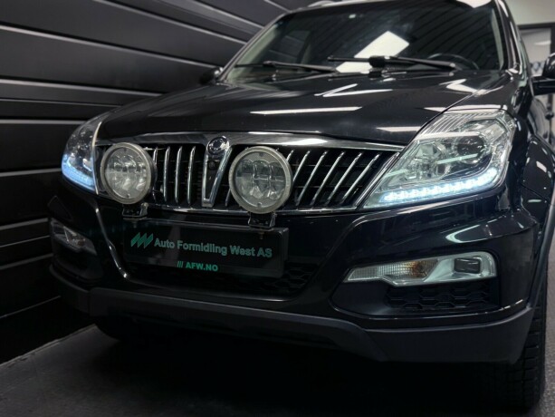 ssangyong-rexton-diesel-2017-big-3