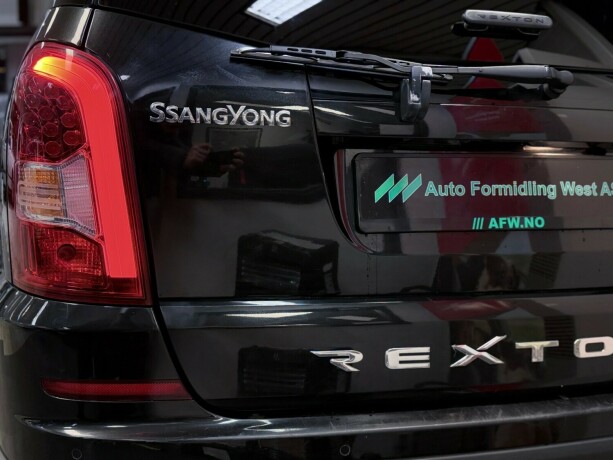 ssangyong-rexton-diesel-2017-big-28