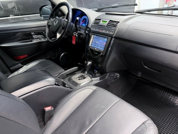 ssangyong-rexton-diesel-2017-big-16